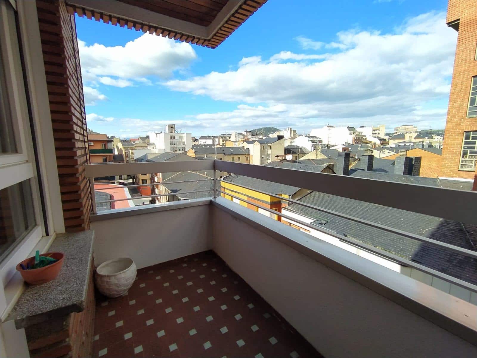 3 soveværelse Lejlighed til salg i Ponferrada - € 105.000 (Ref: 6630150)