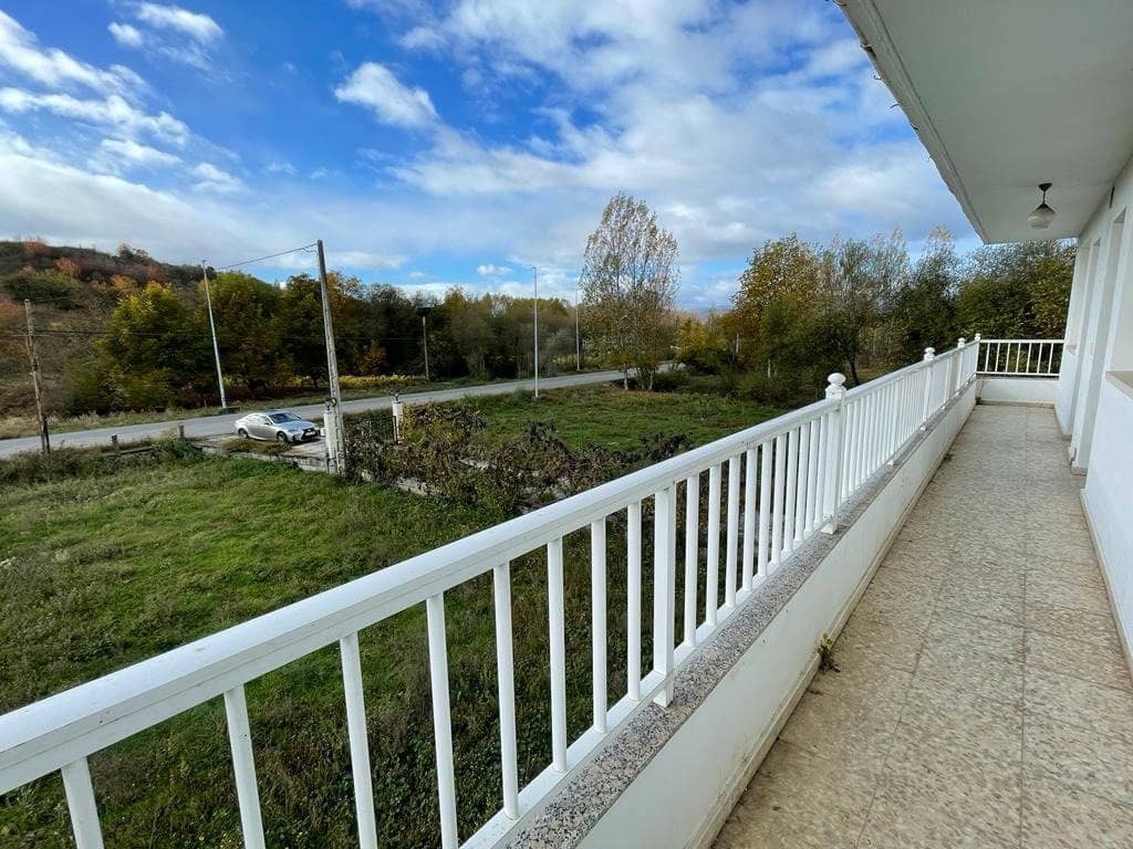 3 soveværelse Villa til salg i Magaz de Abajo med garage - € 80.000 (Ref: 6630158)