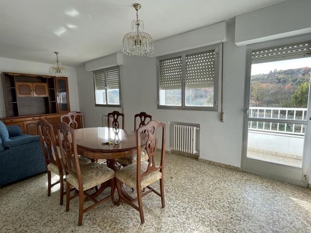 3 bedroom Villa for sale in Magaz de Abajo, Camponaraya with garage - € 80,000 (Ref: 6630158)