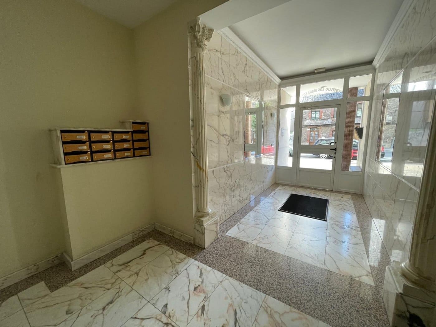 3 makuuhuone Asunto vuokrattavana paikassa Ponferrada mukana 
autotalli - 600 € (Ref: 6630164)