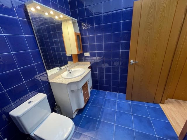 3 makuuhuone Asunto vuokrattavana paikassa Ponferrada mukana 
autotalli - 600 € (Ref: 6630164)