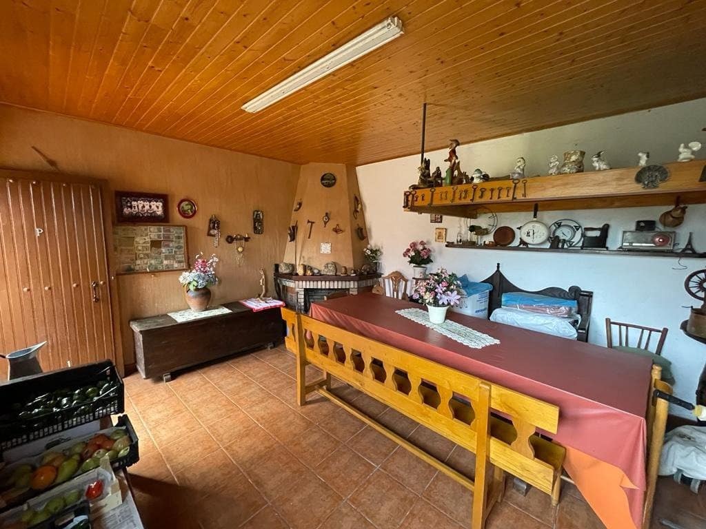 4 soveværelse Villa til salg i Ponferrada med garage - € 200.000 (Ref: 6630176)