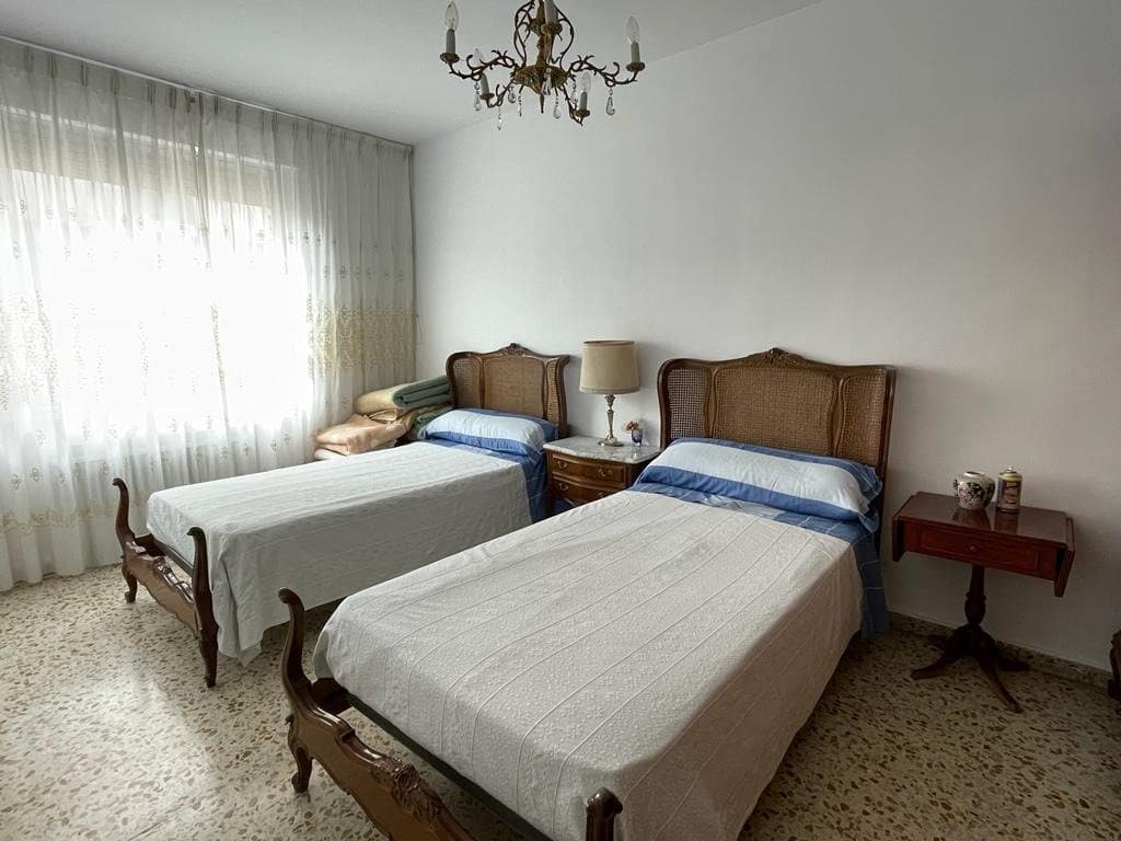 3 sypialnia Mieszkanie na sprzedaż w Ponferrada z garażem - 80 000 € (Ref: 6923069)