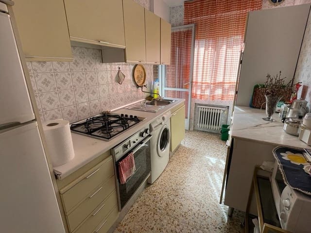 3 slaapkamer Flat te koop in Ponferrada met garage - € 80.000 (Ref: 6923069)