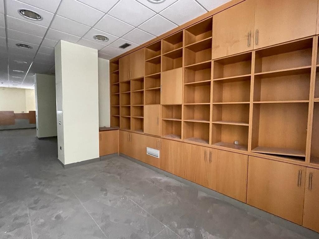 Kommersiell til salgs i Ponferrada - € 242 000 (Ref: 6952227)