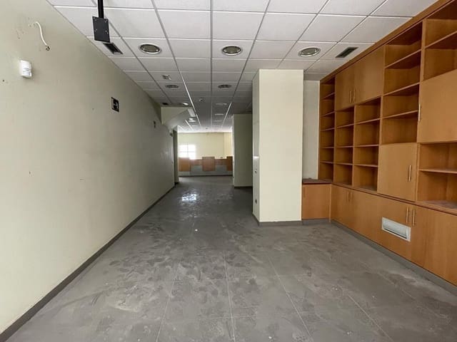 Erhverv til salg i Ponferrada - € 242.000 (Ref: 6952227)