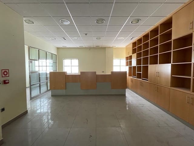 Erhverv til salg i Ponferrada - € 242.000 (Ref: 6952227)