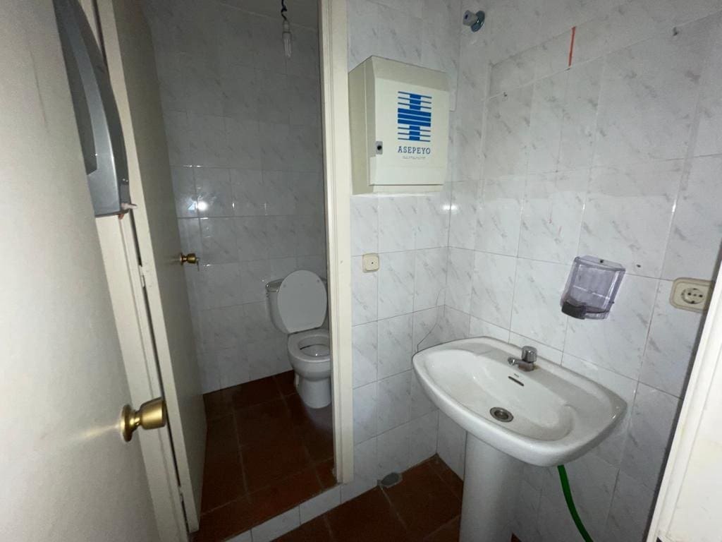 Kaupallinen myytävänä paikassa Ponferrada - 81 000 € (Ref: 6975868)