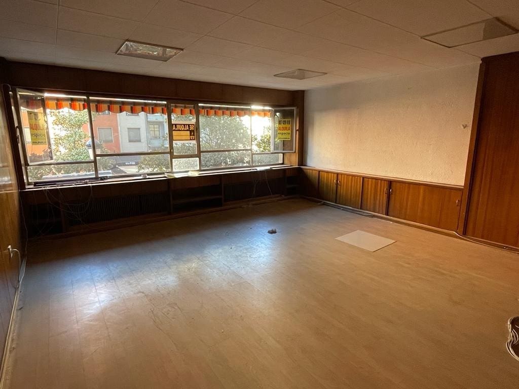 Biuro do wynajęcia w Ponferrada - 390 € (Ref: 7036262)