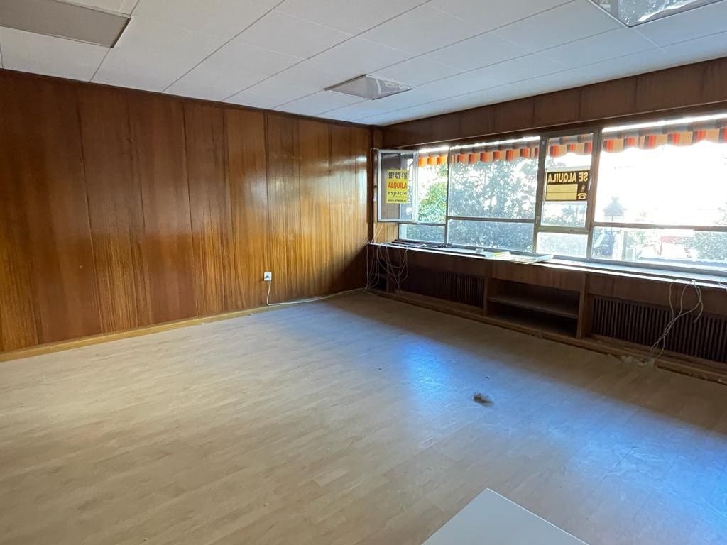 Biuro do wynajęcia w Ponferrada - 390 € (Ref: 7036262)