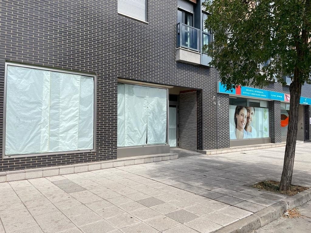 Commerciale da affittare in Ponferrada - 800 € (Rif: 7036265)