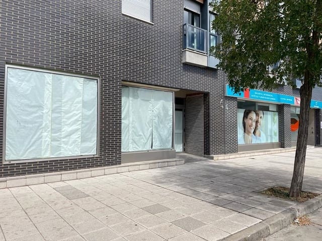 Erhverv til leje i Ponferrada - € 800 (Ref: 7036265)