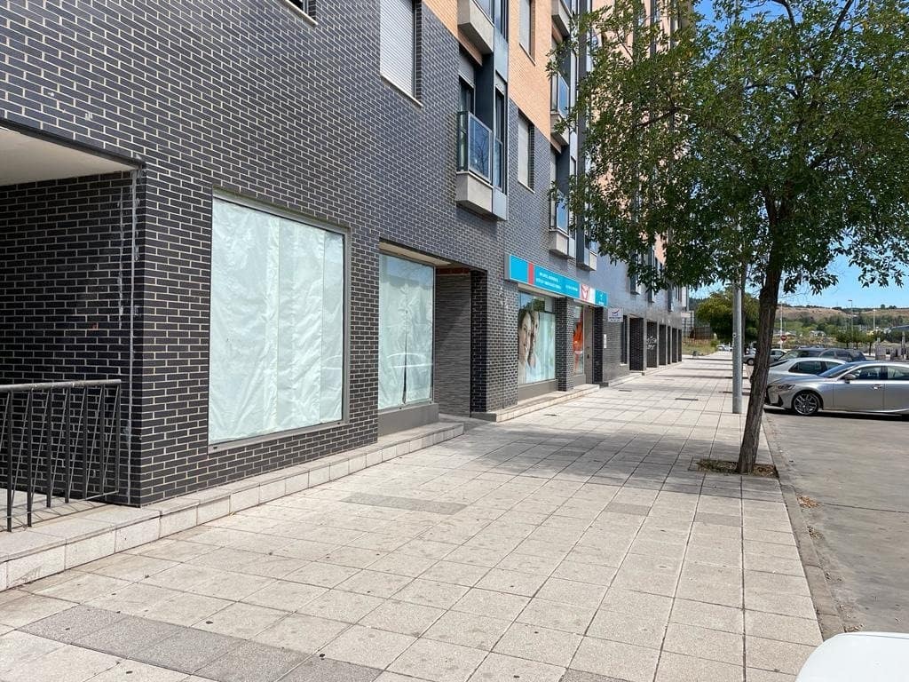 Commerciale da affittare in Ponferrada - 800 € (Rif: 7036265)