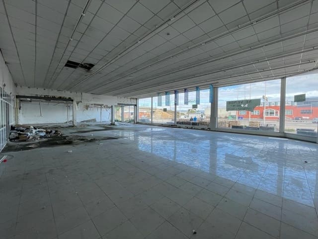 Business for sale in Camponaraya - € 310,000 (Ref: 7102064)