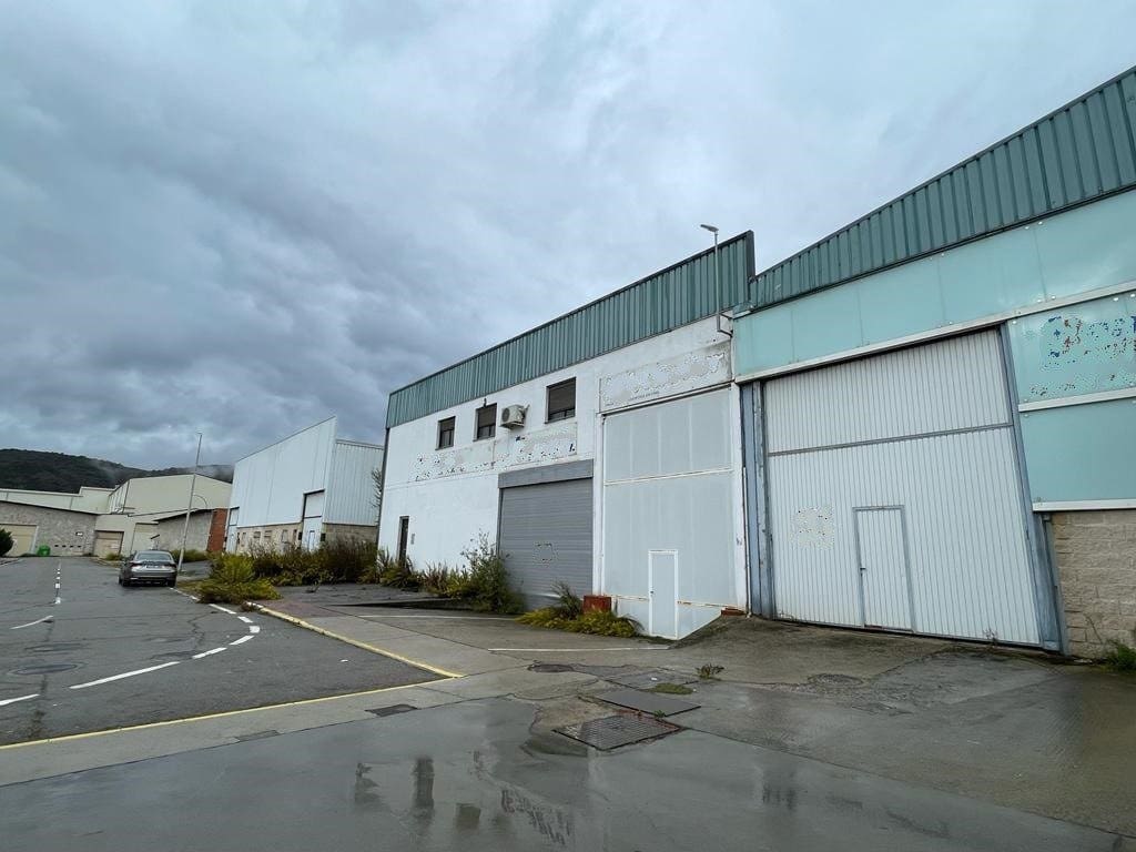 Business for sale in Toral de los Vados - € 138,000 (Ref: 7175528)