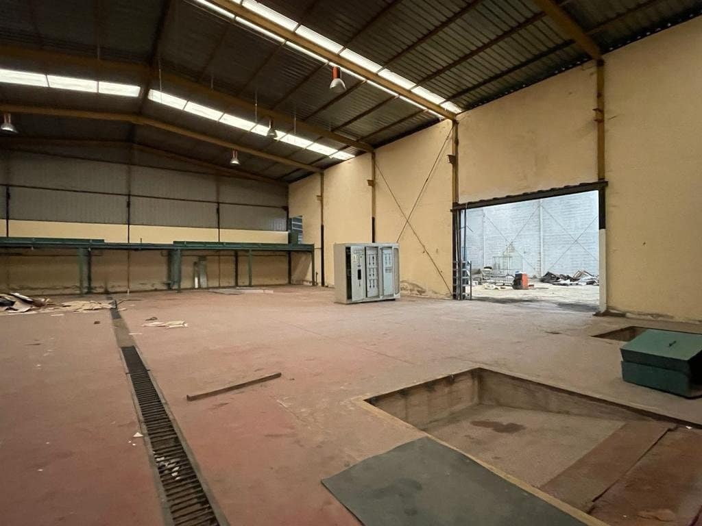 Business for sale in Toral de los Vados - € 138,000 (Ref: 7175528)