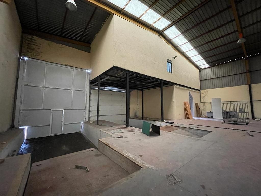 Business for sale in Toral de los Vados - € 138,000 (Ref: 7175528)