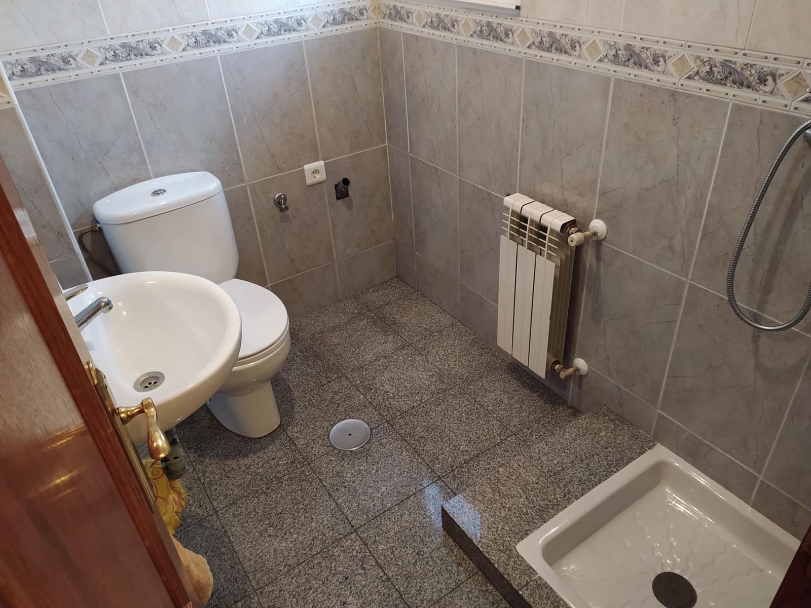 4 soverom Finca/Herregård til salgs i Barcena del Bierzo - € 130 000 (Ref: 7367903)