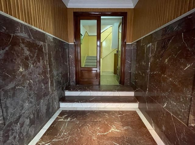 3 bedroom Flat for rent in Ponferrada - € 470 (Ref: 7604065)