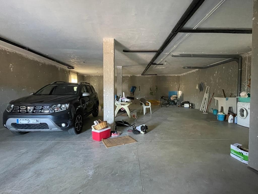 4 soveværelse Villa til salg i Corullon med garage - € 200.000 (Ref: 7754587)
