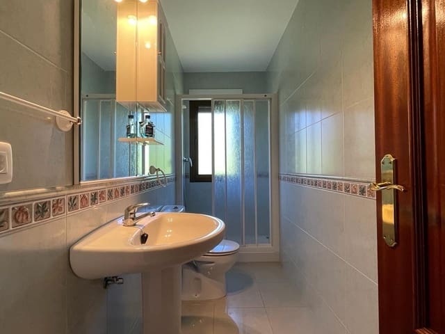 4 soveværelse Villa til salg i Corullón med garage - € 200.000 (Ref: 7754587)