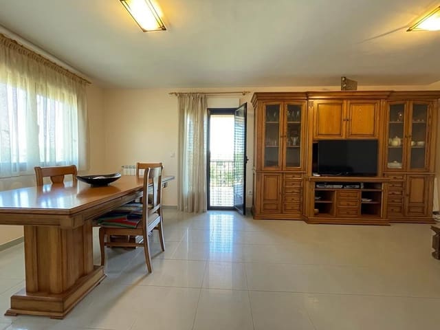 4 soveværelse Villa til salg i Corullón med garage - € 200.000 (Ref: 7754587)