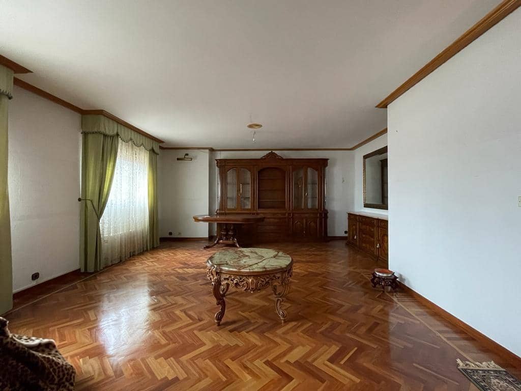 6 soveværelse Lejlighed til salg i Ponferrada med garage - € 225.000 (Ref: 7890558)
