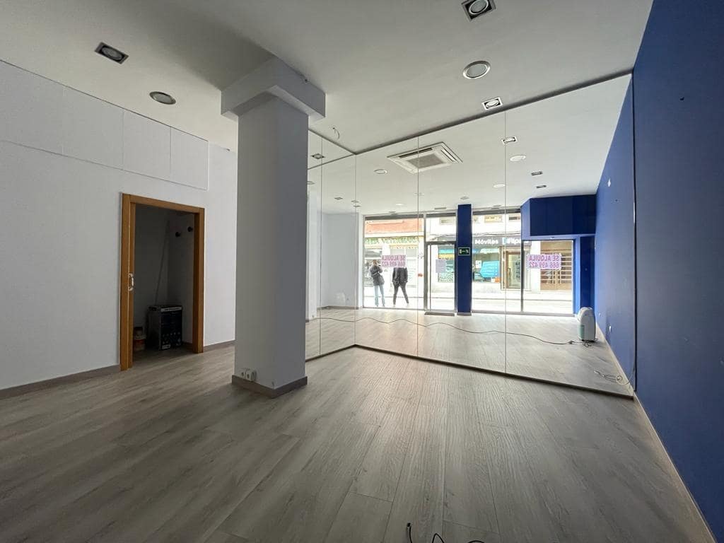 Commerciale da affittare in Ponferrada - 600 € (Rif: 7893261)