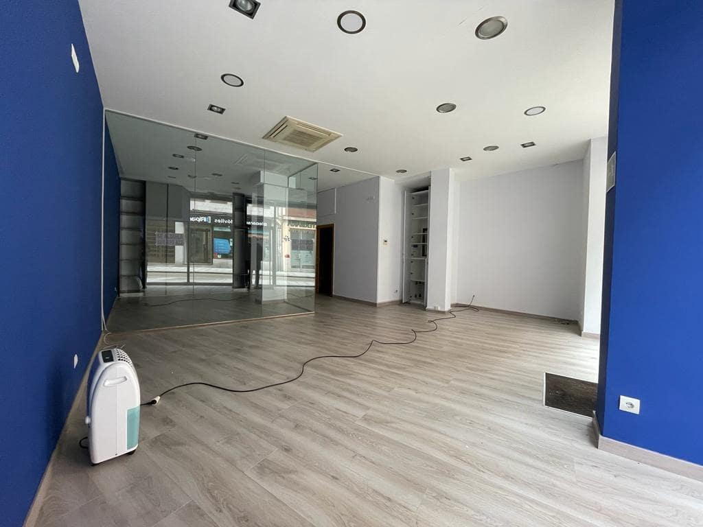 Commerciale da affittare in Ponferrada - 600 € (Rif: 7893261)