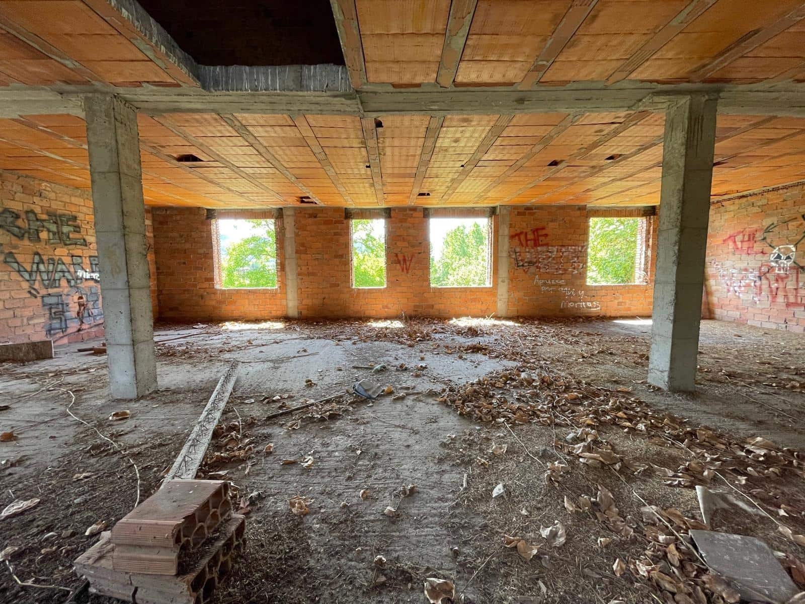 Finca/Landehus til salg i Ponferrada - € 85.000 (Ref: 8130957)