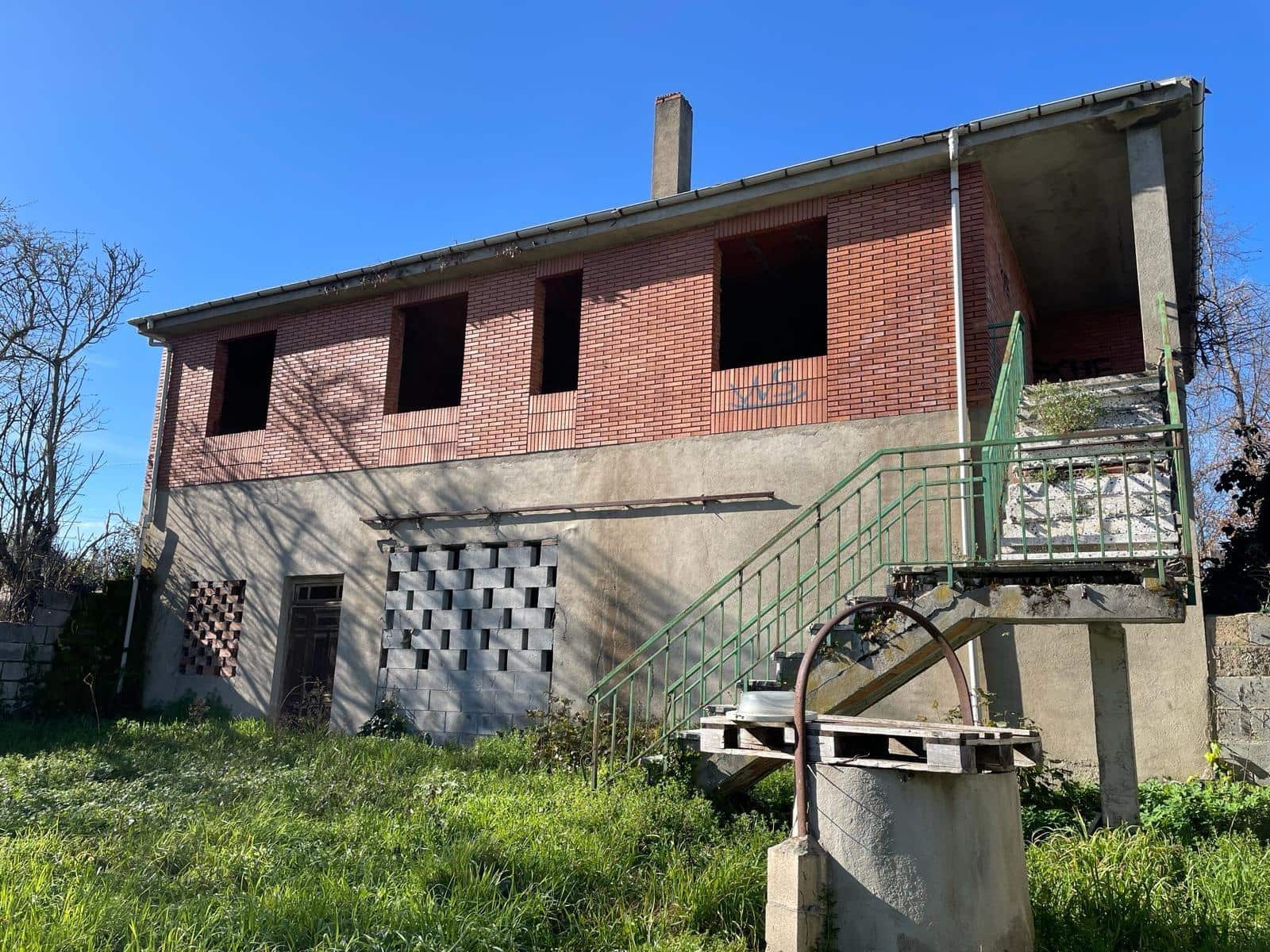 Finca/Landehus til salg i Ponferrada - € 85.000 (Ref: 8130957)