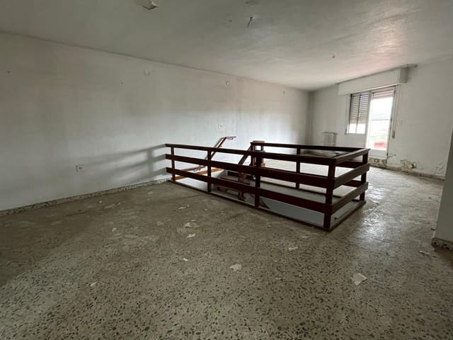 7 soveværelse Lejlighed til salg i Ponferrada - € 180.000 (Ref: 8247827)