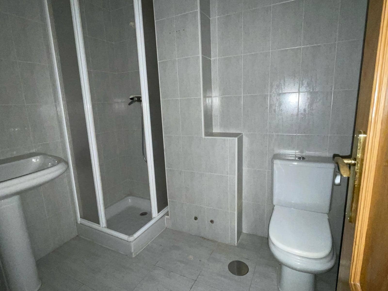 4 soveværelse Lejlighed til salg i Ponferrada med garage - € 170.000 (Ref: 8308487)