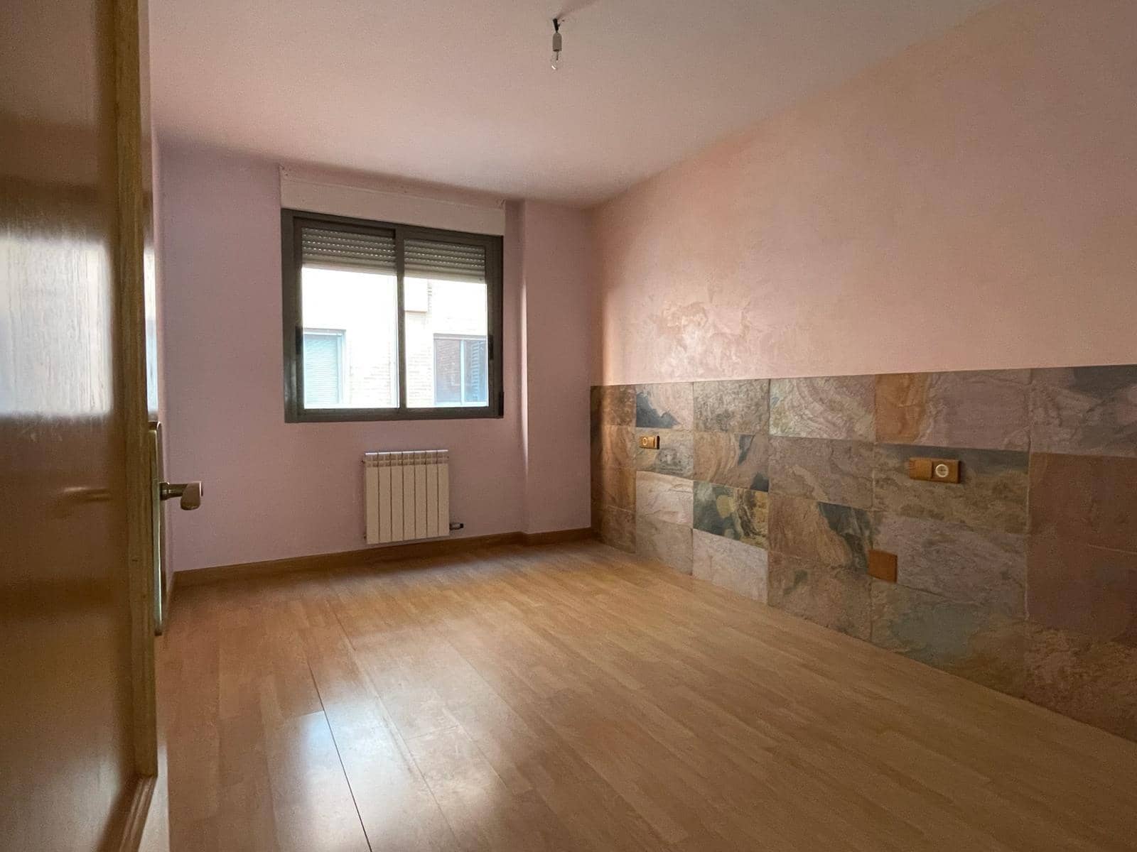 4 soveværelse Lejlighed til salg i Ponferrada med garage - € 170.000 (Ref: 8308487)