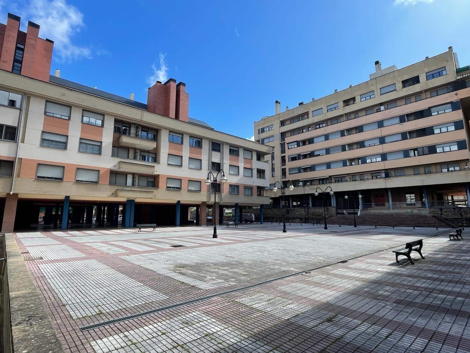4 soveværelse Lejlighed til salg i Ponferrada med garage - € 170.000 (Ref: 8308487)