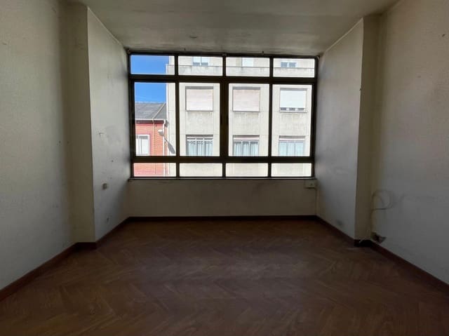 3 soveværelse Lejlighed til salg i Ponferrada - € 44.000 (Ref: 8327982)