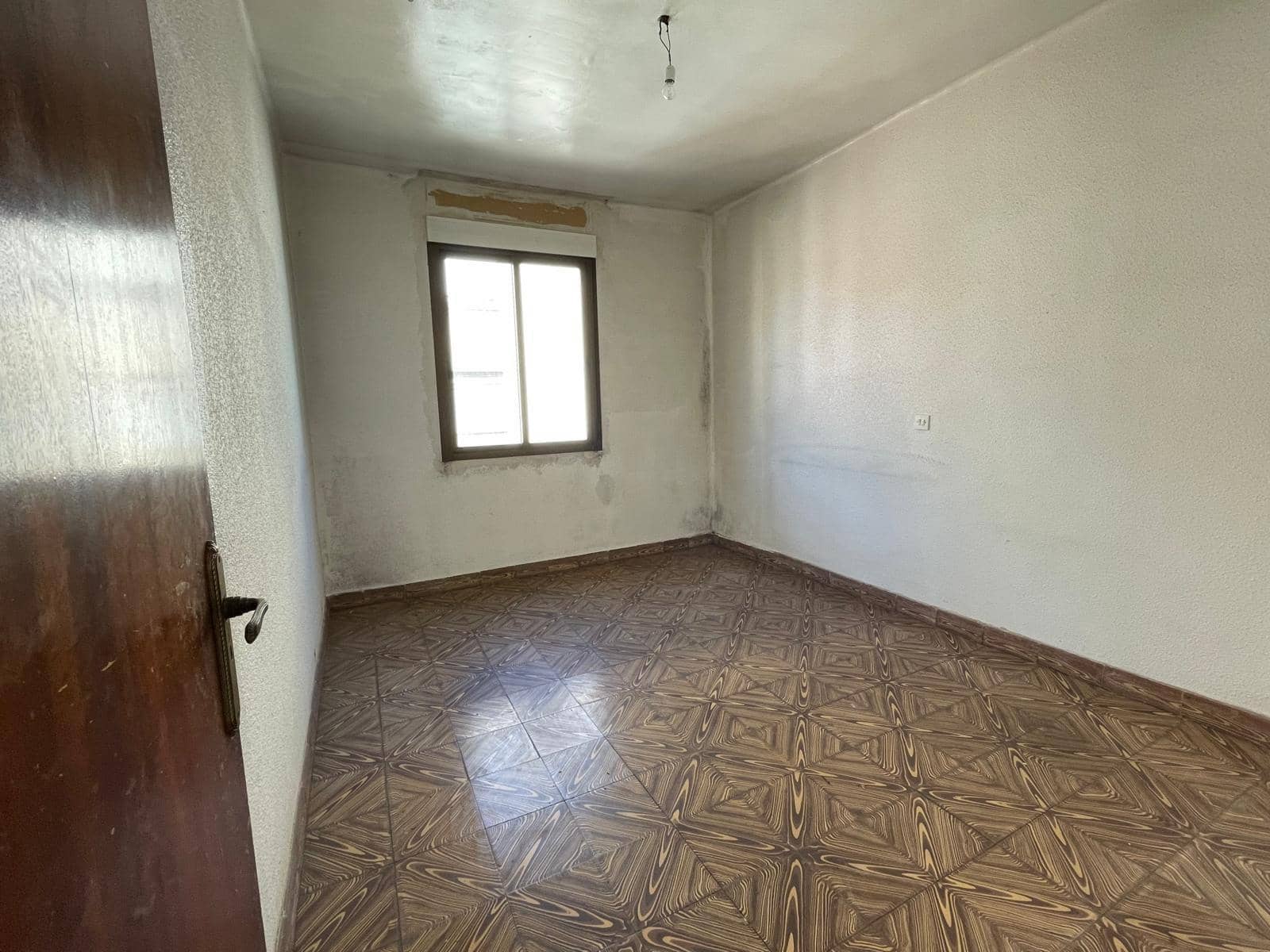 3 soveværelse Lejlighed til salg i Ponferrada - € 44.000 (Ref: 8327982)