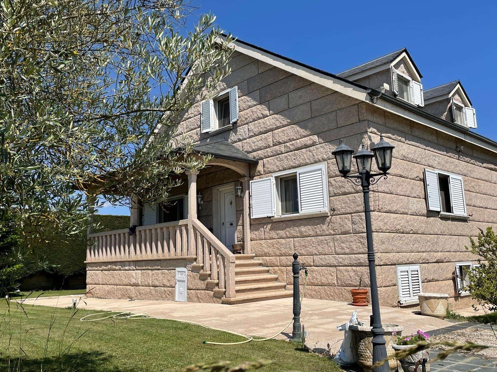 4 soveværelse Villa til salg i Camponaraya med garage - € 325.000 (Ref: 8363662)