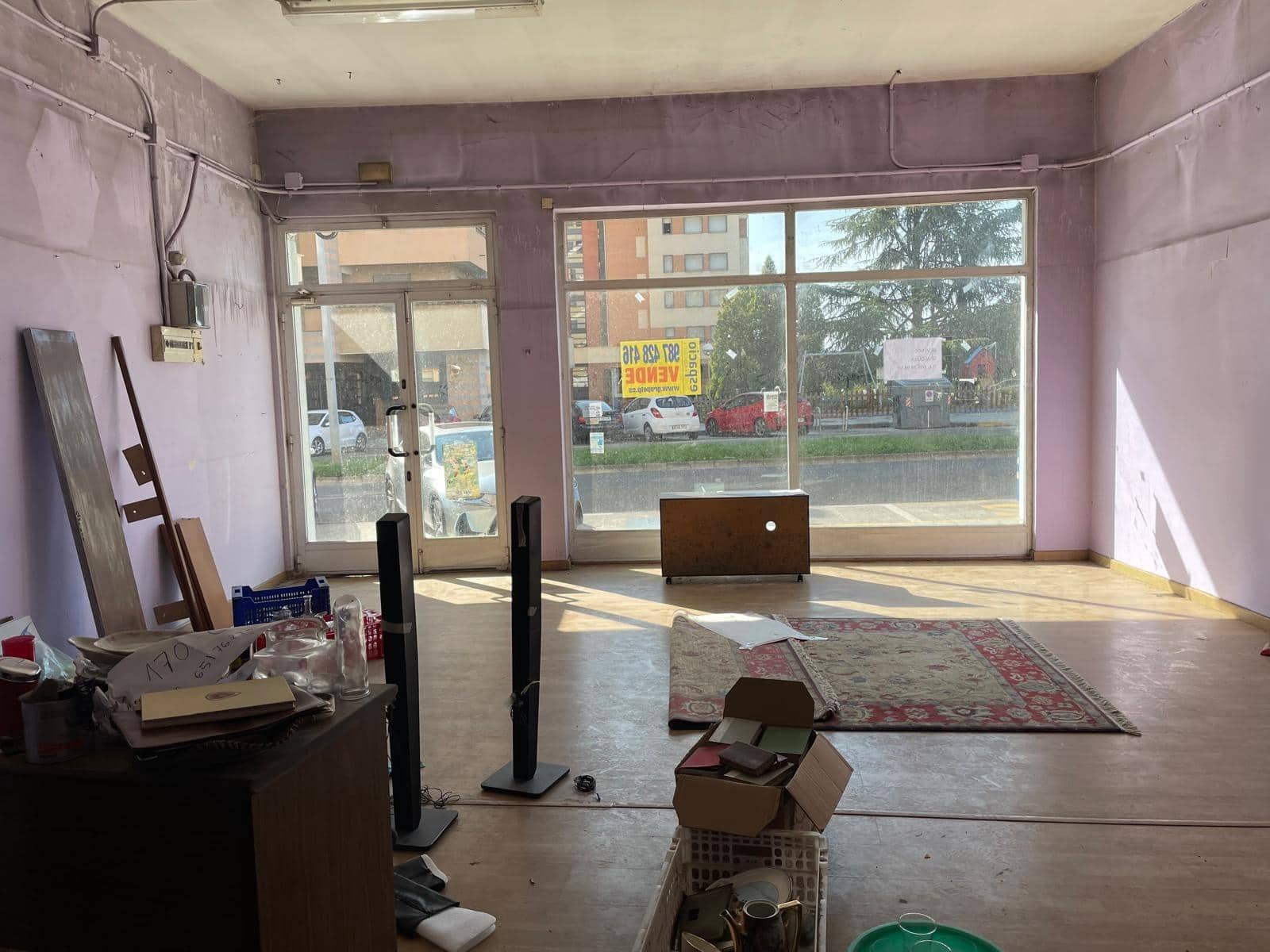 Commercial for sale in Ponferrada - € 67,000 (Ref: 8514515)