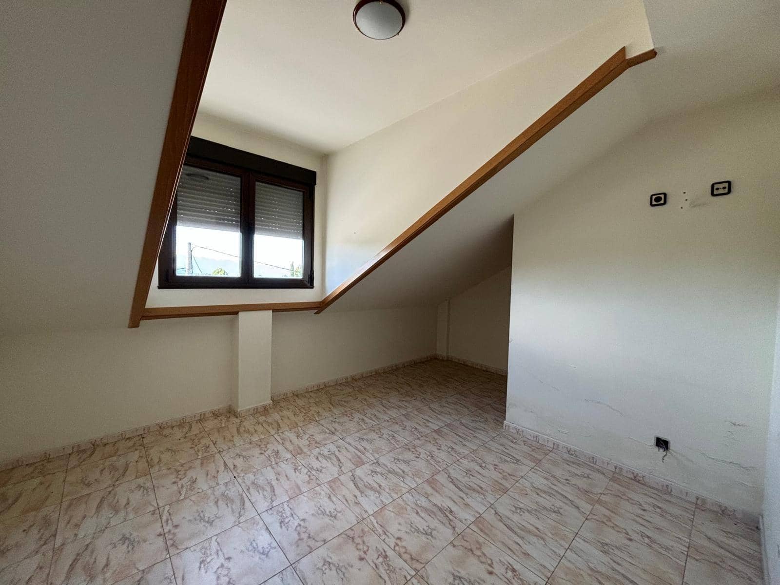 Virksomhed til salg i Cubillos del Sil med garage - € 155.000 (Ref: 8519318)