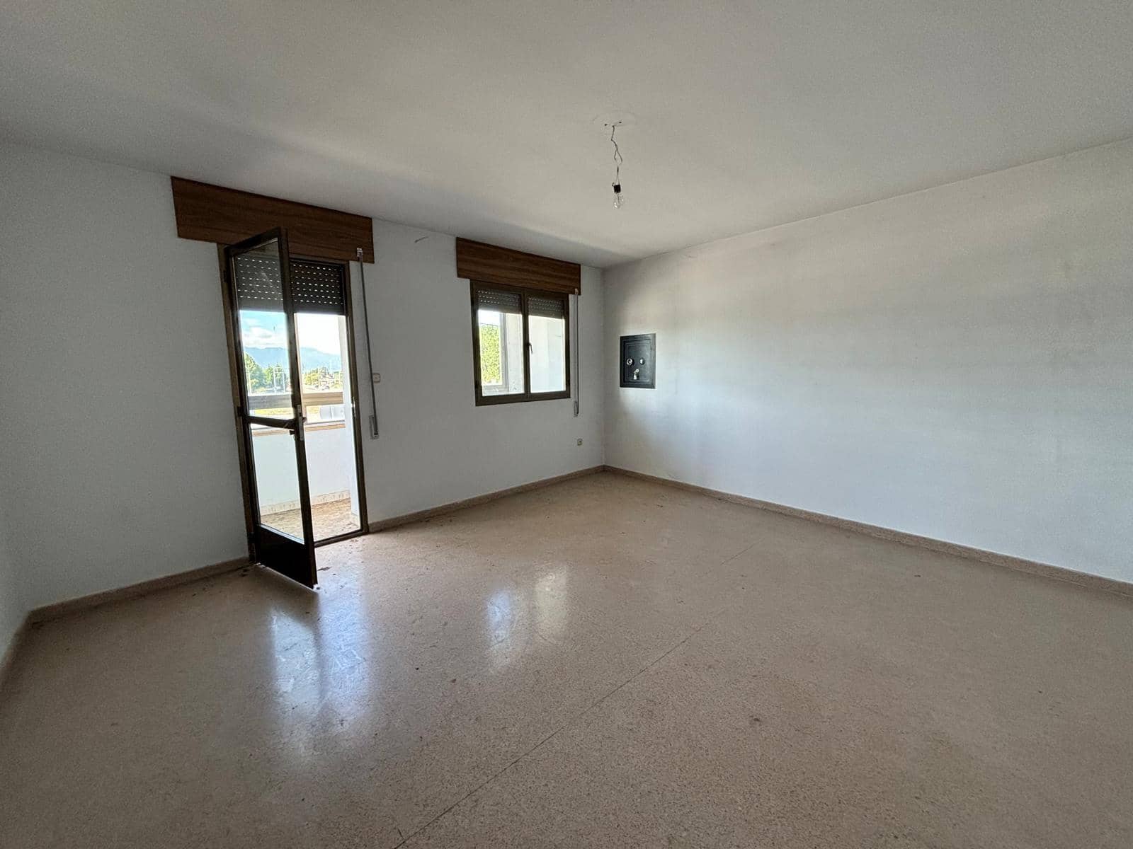 Virksomhed til salg i Cubillos del Sil med garage - € 155.000 (Ref: 8519318)