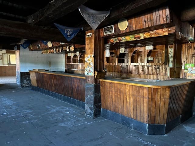 Bedrijf te koop in Cubillos del Sil met garage - € 155.000 (Ref: 8519318)