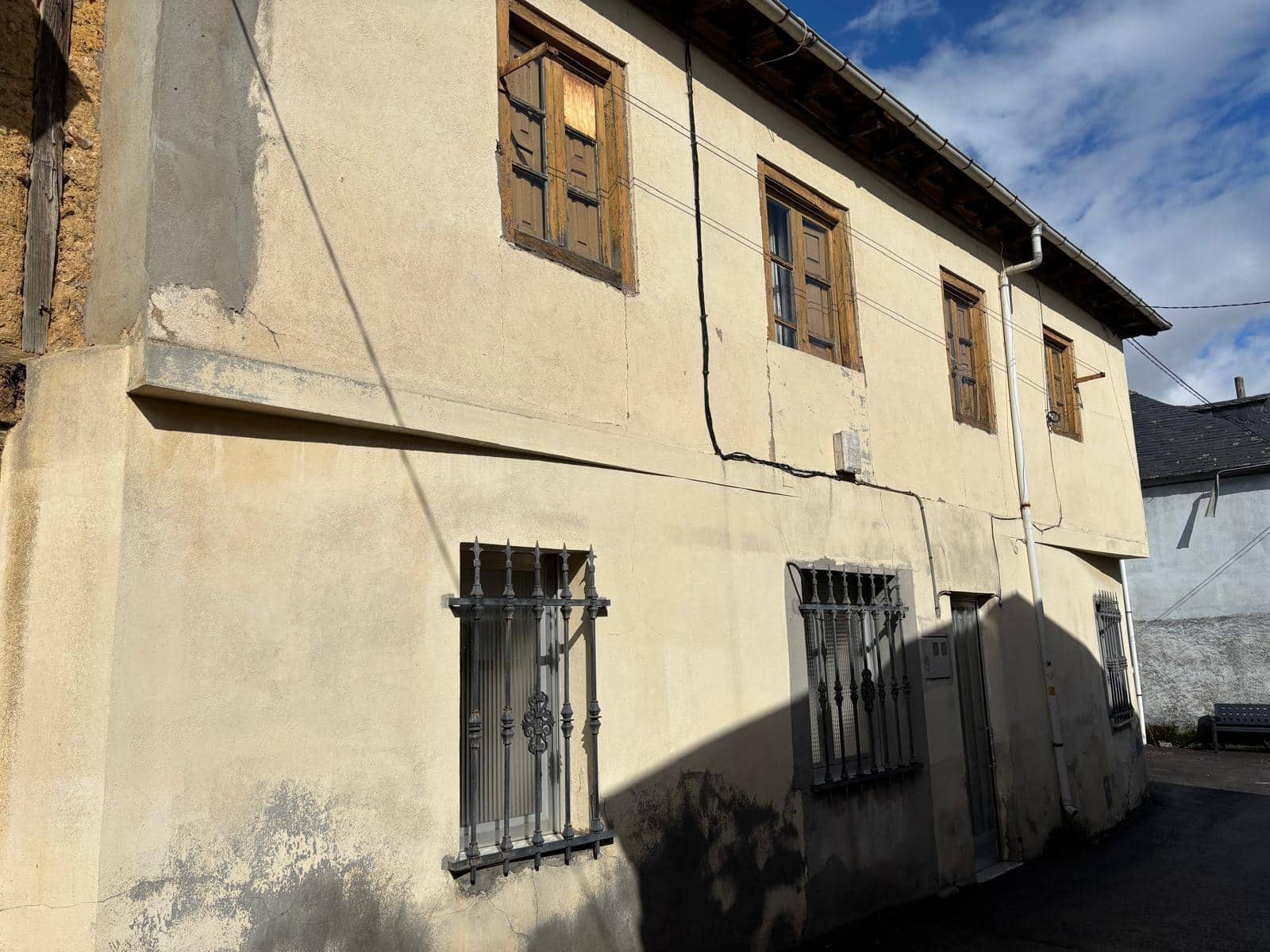 4 soverom Finca/Herregård til salgs i Castropodame - € 35 000 (Ref: 8584496)