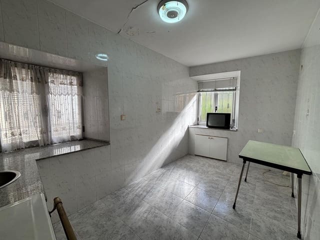 4 bedroom Finca/Country House for sale in Castropodame - € 35,000 (Ref: 8584496)