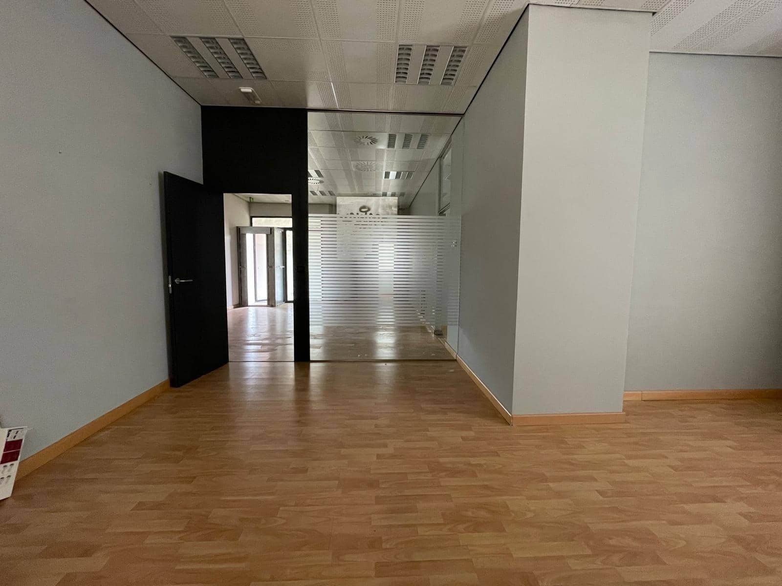 Komercyjne na sprzedaż w Ponferrada - 69 000 € (Ref: 8599536)