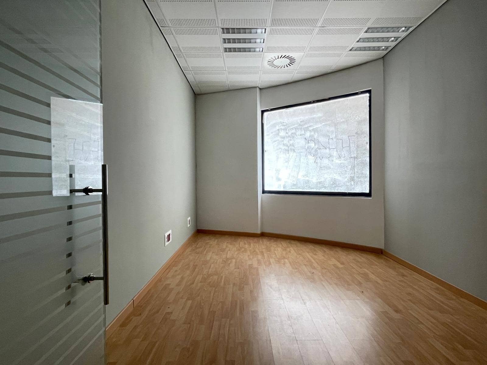 Komercyjne na sprzedaż w Ponferrada - 69 000 € (Ref: 8599536)