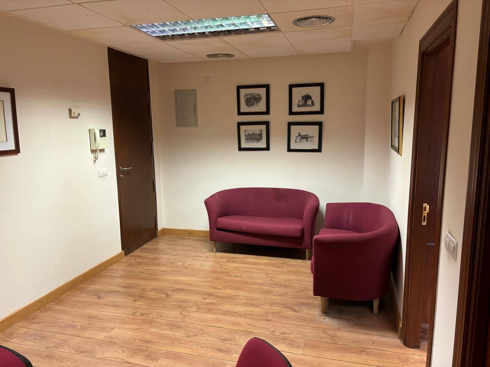 Kontor til leje i Ponferrada - € 490 (Ref: 8624078)