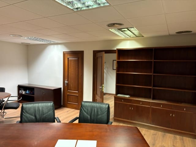 Kontor til leje i Ponferrada - € 490 (Ref: 8624078)