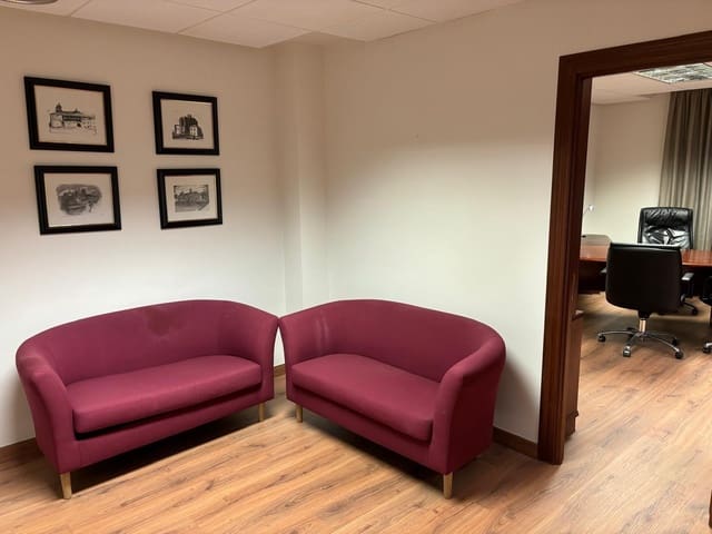 Kontor til leje i Ponferrada - € 490 (Ref: 8624078)