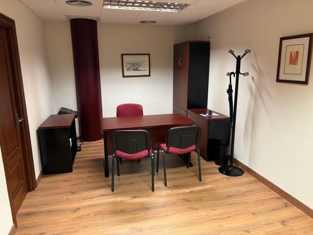 Kontor til leje i Ponferrada - € 490 (Ref: 8624078)